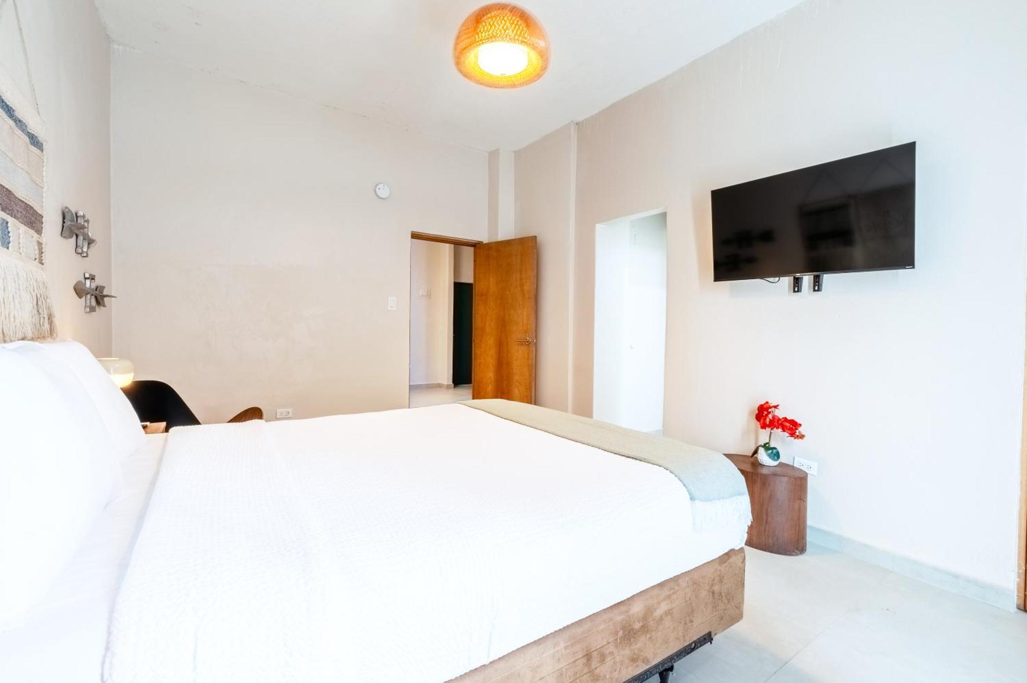 La Mona Loiza Complex By With Bear Hotel San Juan