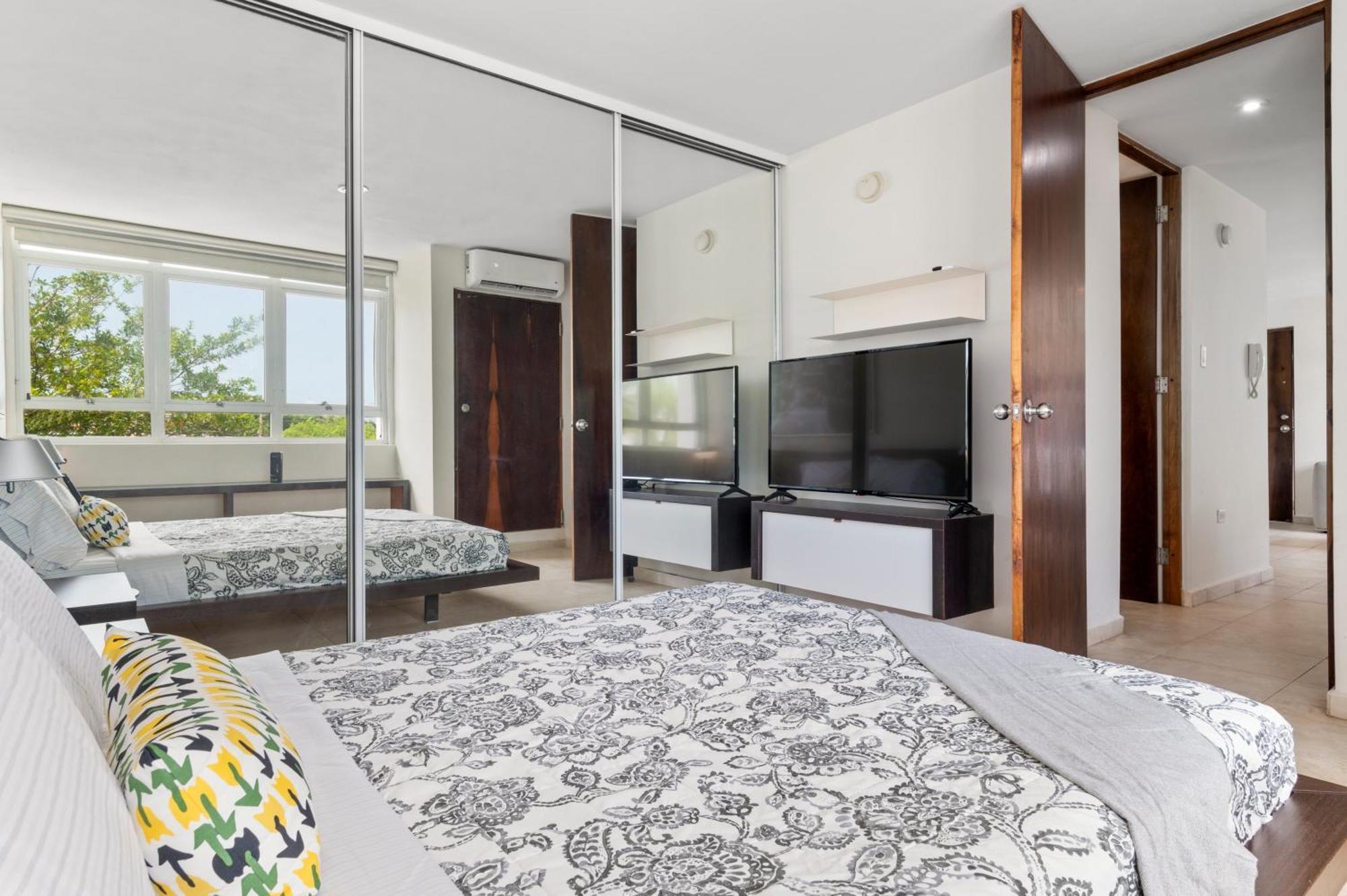 Atlantic Court Apartment *