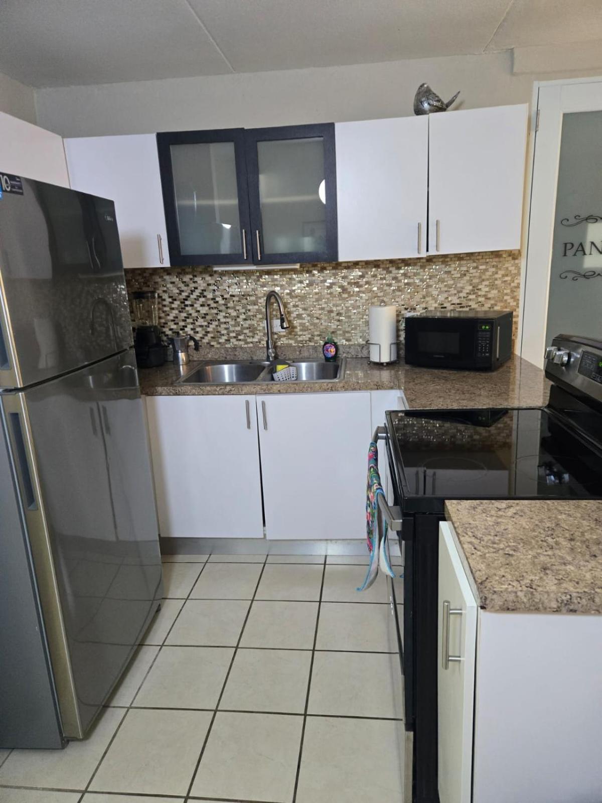 Airport Retreat With A Pool Apartment San Juan