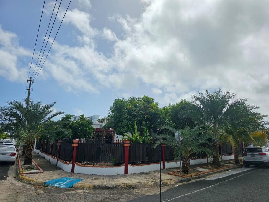 Hugo's * San Juan