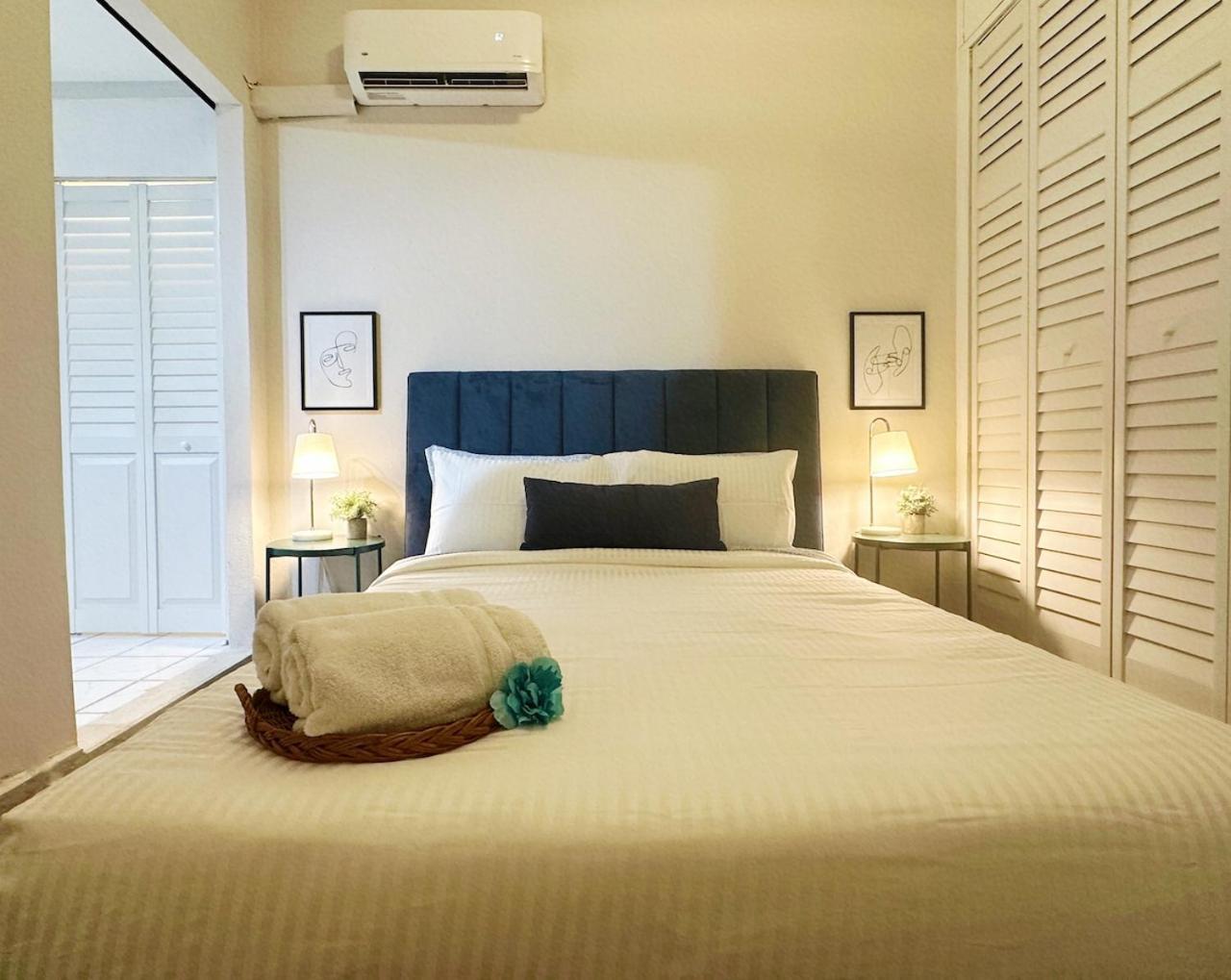 Jetsetter's Retreat Chic Minutes From Sju Apartment