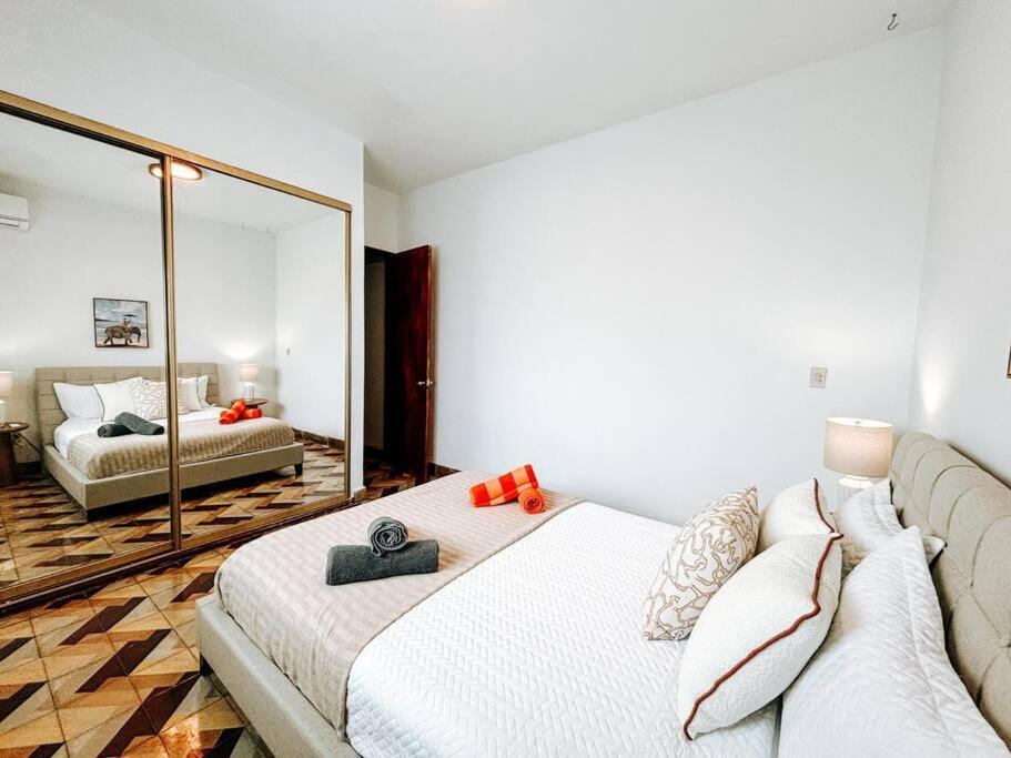 Colonial Style House For 8 Walk To Condado Beach *