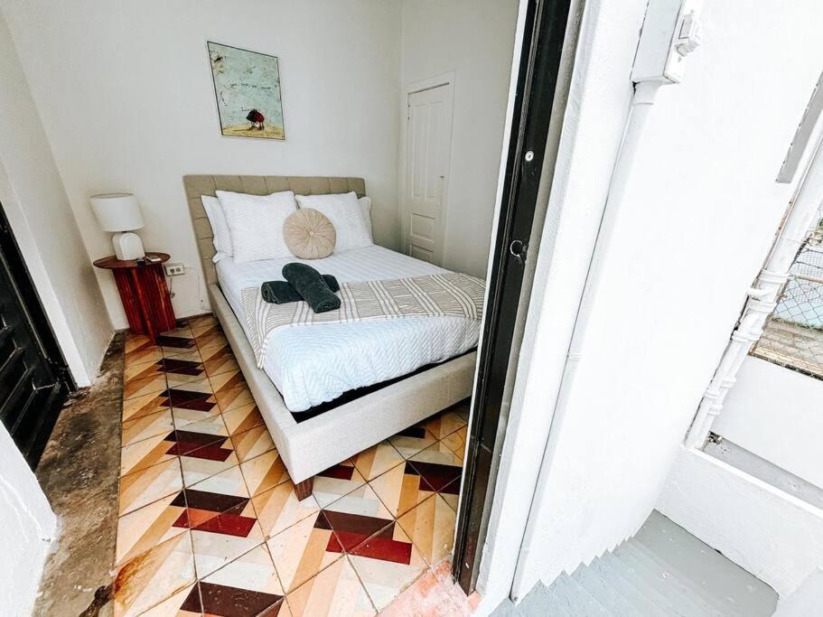 Colonial Style House For 8 Walk To Condado Beach Holiday home *