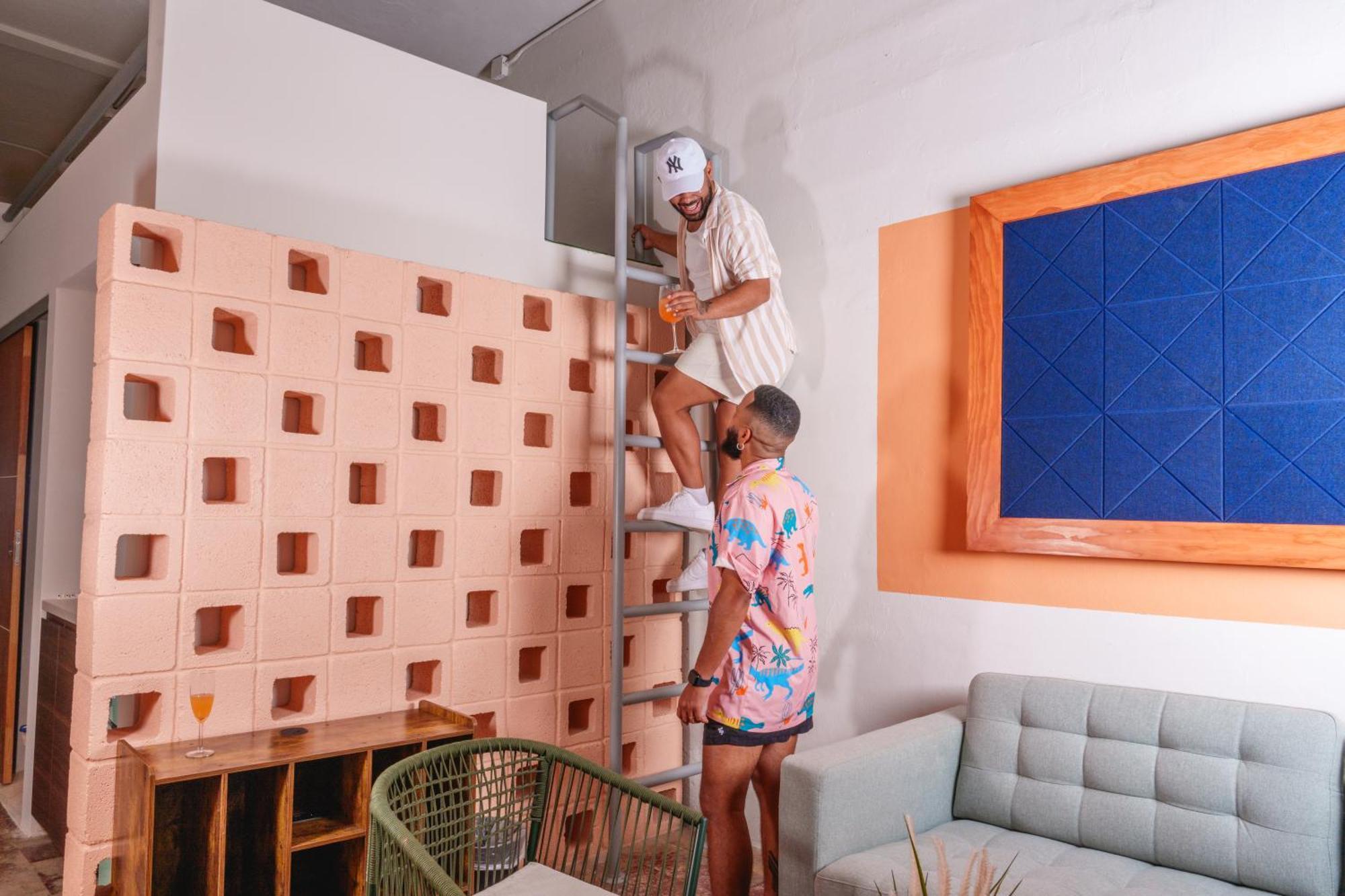 Romeo Lgbtq Hotel