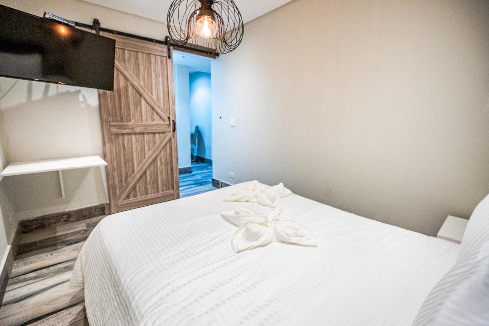 Tapia Haus 103 Hotel 4*