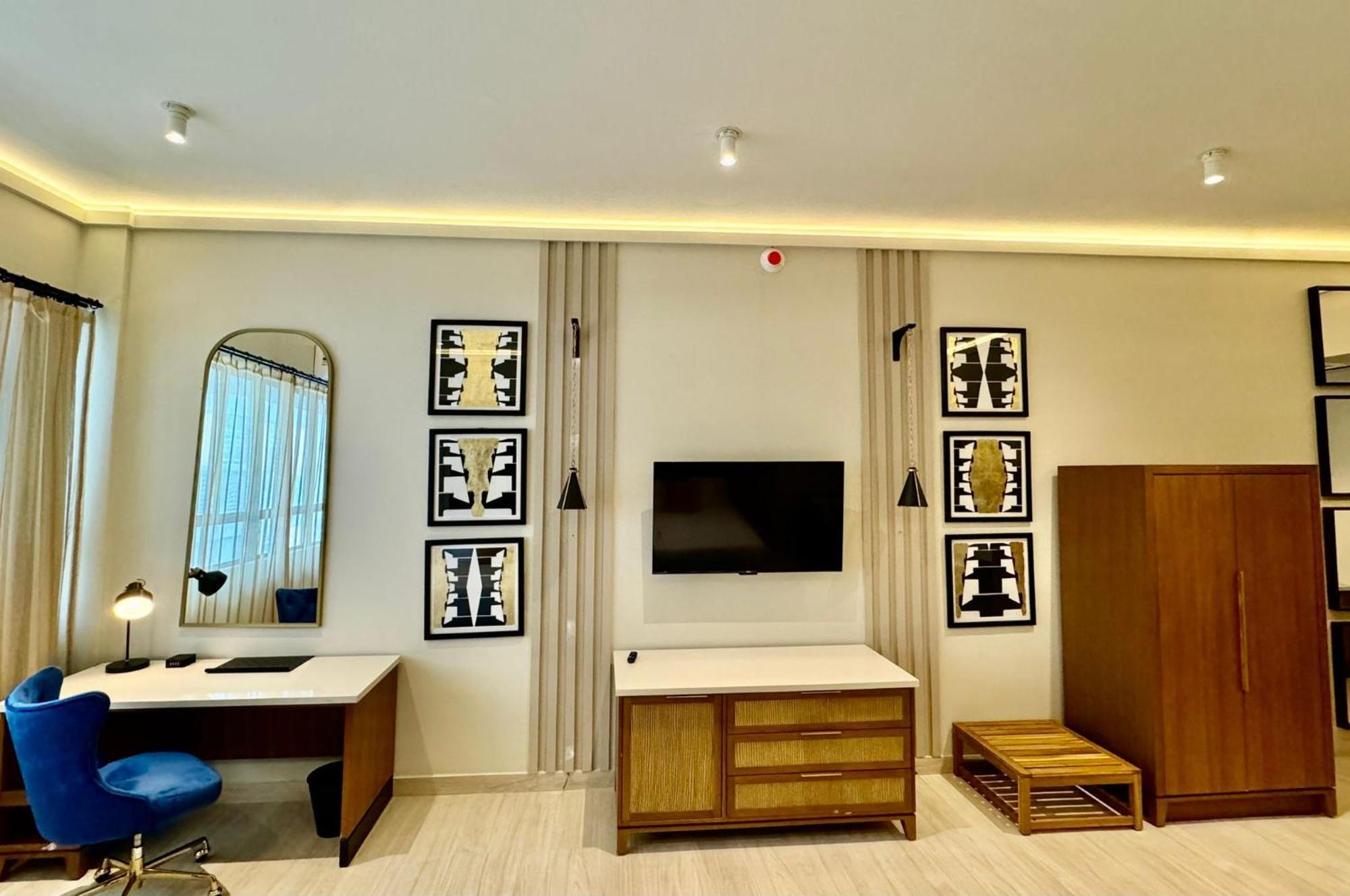Metro Art Hotel