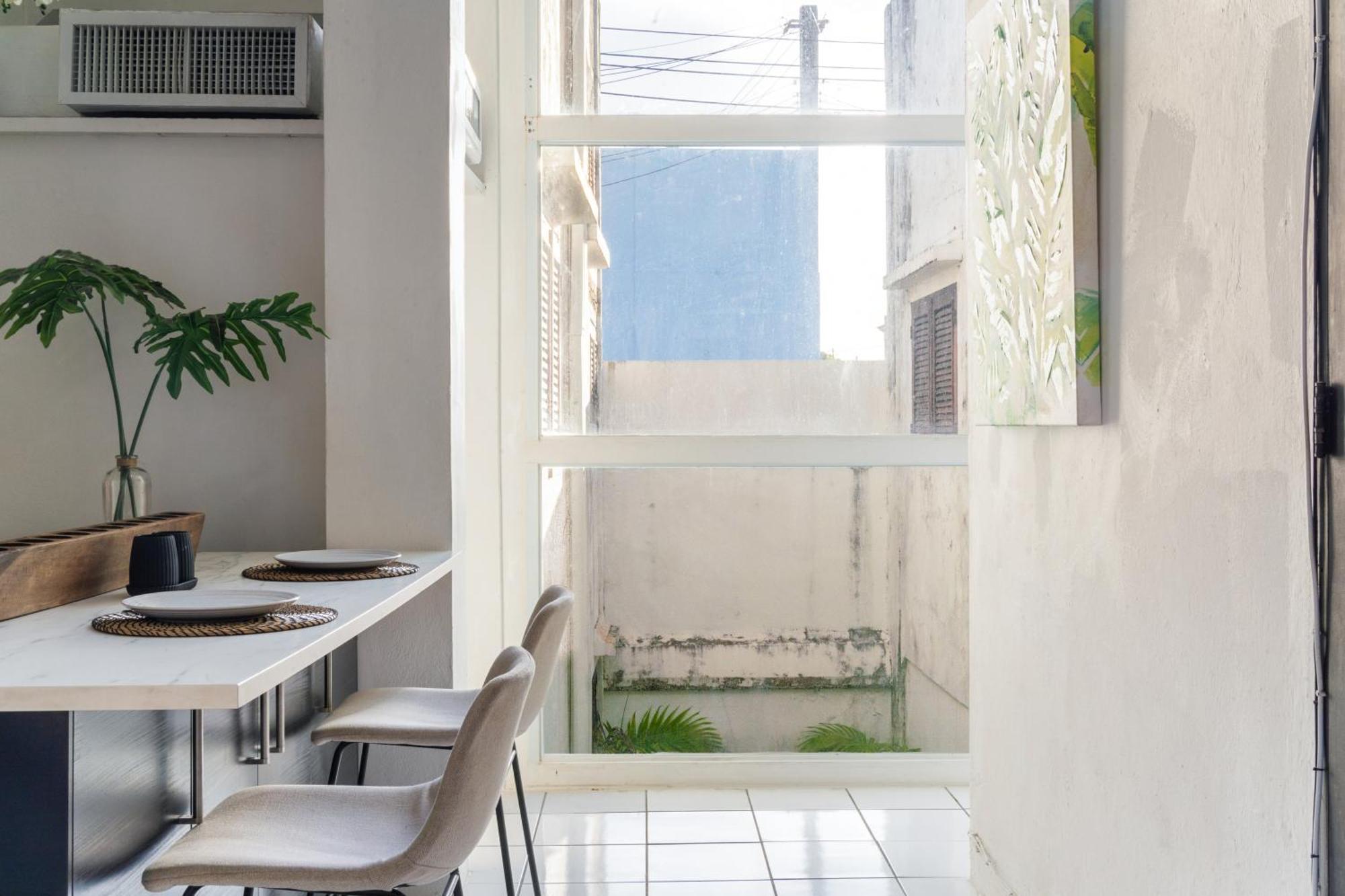 Spanish Penthouse Historic Mansion Private Patio Apartment