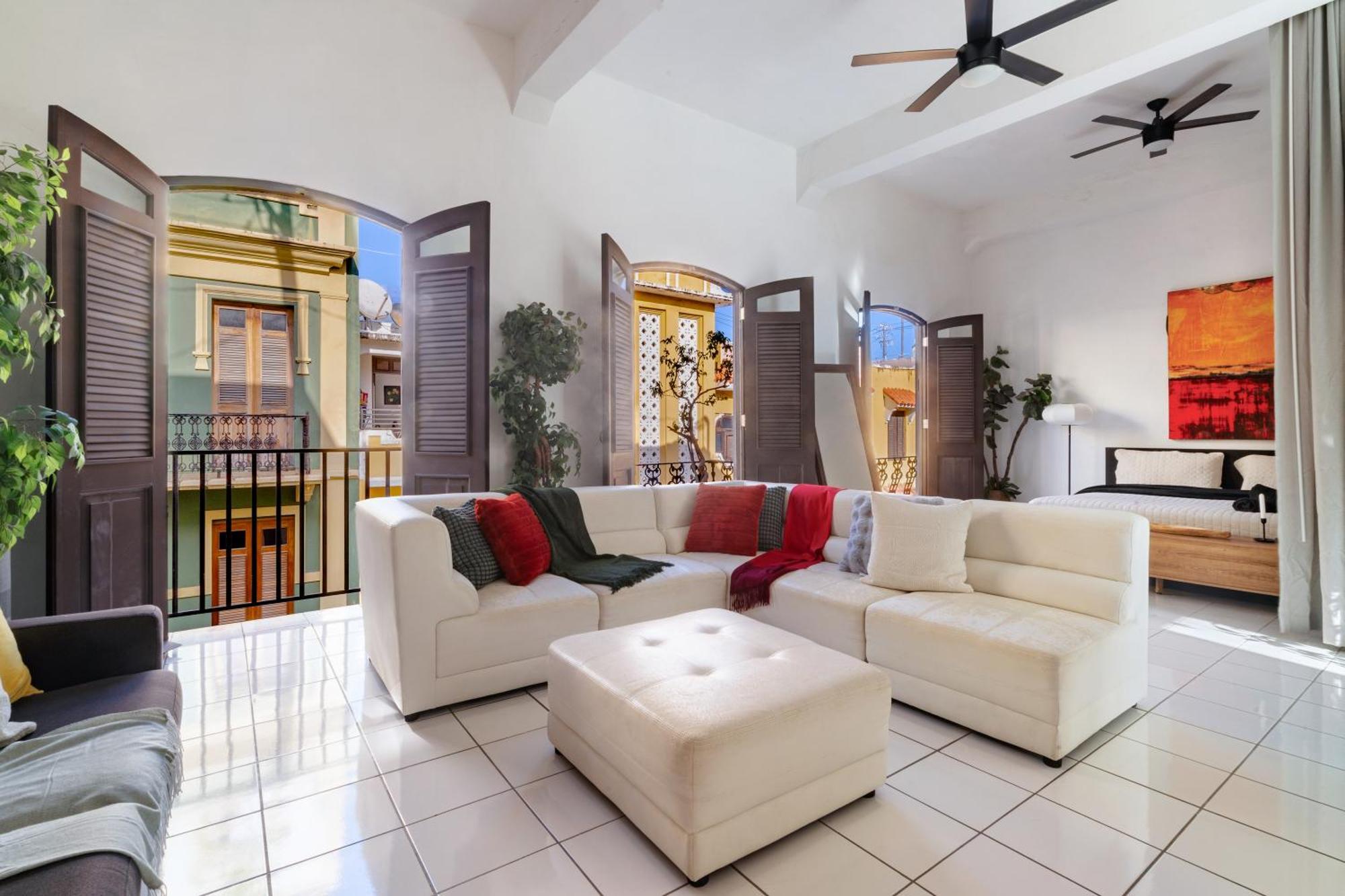 Apartment Spanish Penthouse Historic Mansion Private Patio *