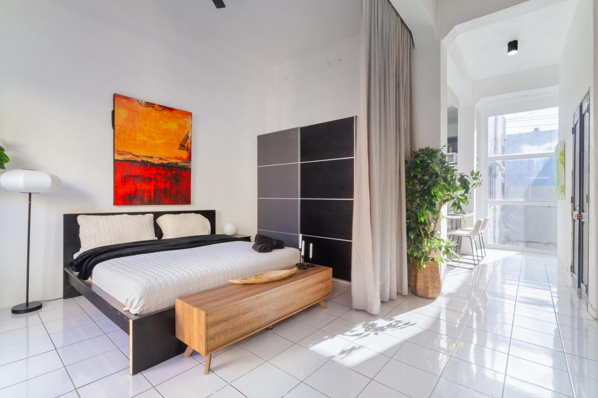 Spanish Penthouse Historic Mansion Private Patio Apartment