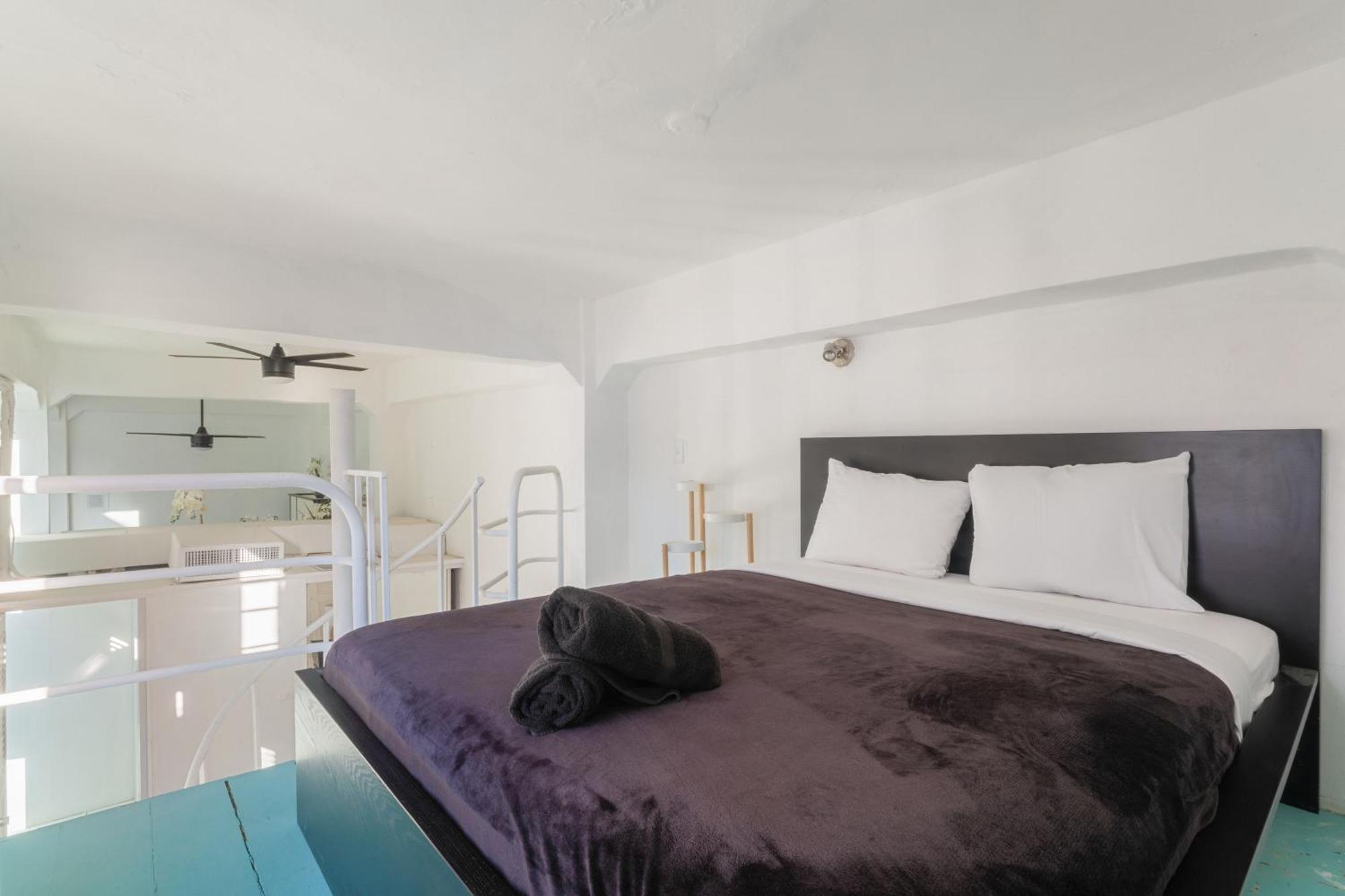 Apartment Spanish Penthouse Historic Mansion Private Patio *