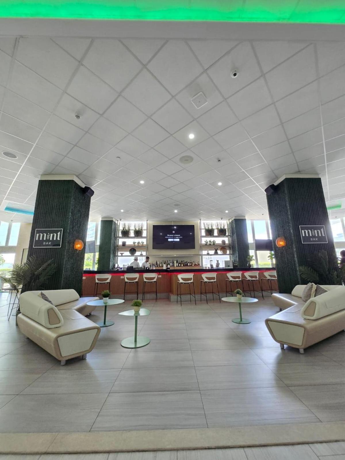 Steps From The - Dining & Nightlife Nearby * San Juan