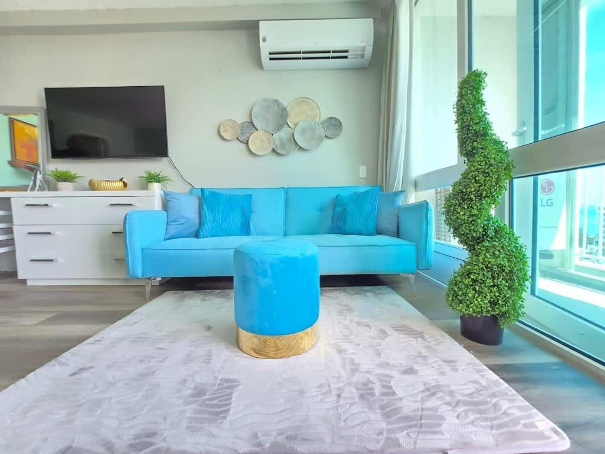 Apartment Steps From The - Dining & Nightlife Nearby