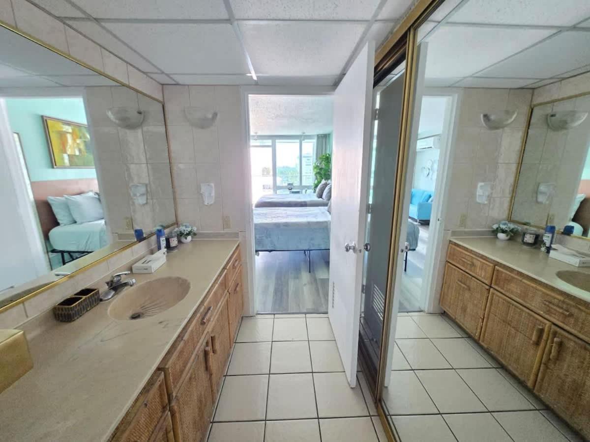 Apartment Steps From The - Dining & Nightlife Nearby *