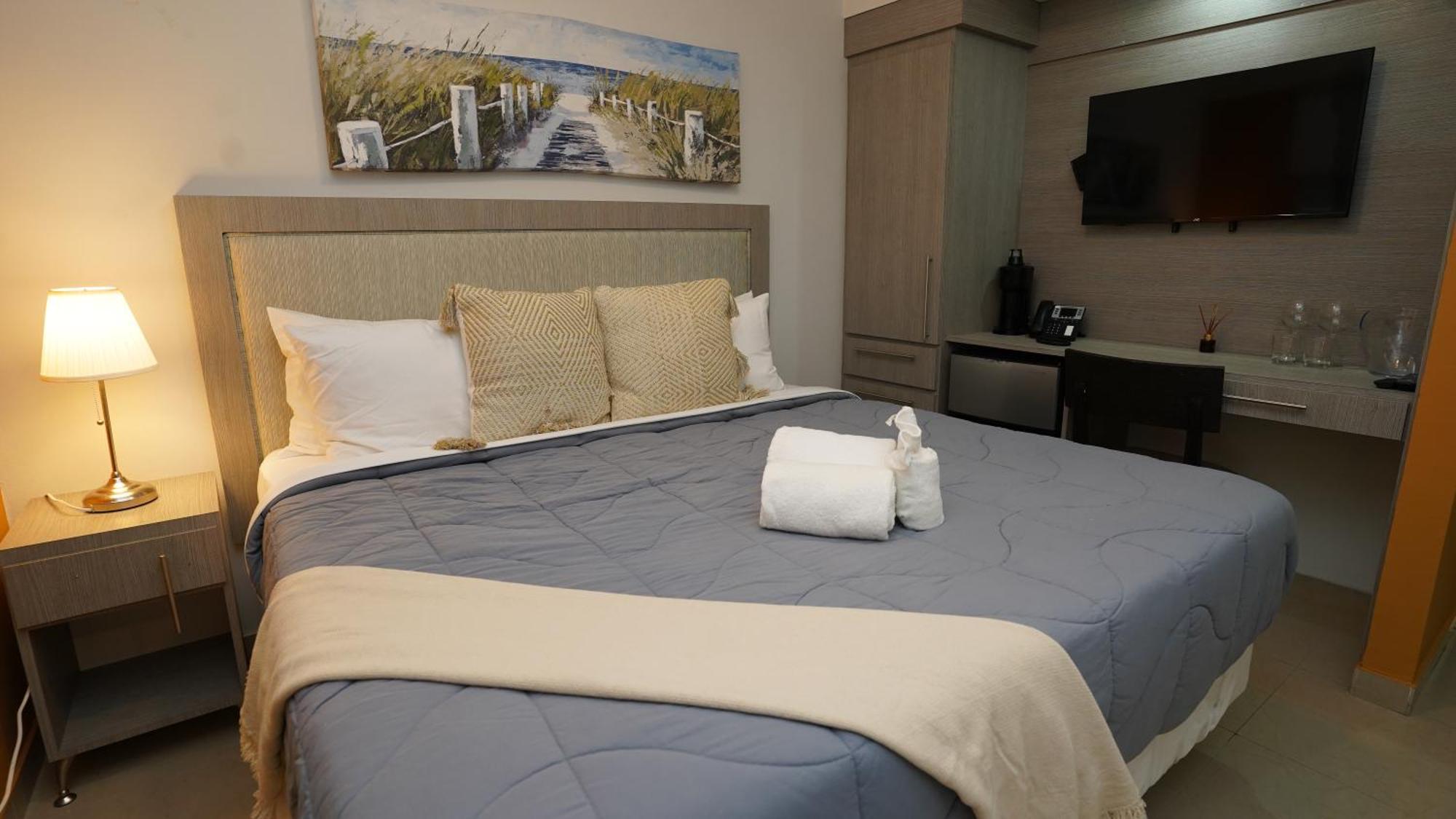 Aparthotel La Placita Hotel-suite 204 *