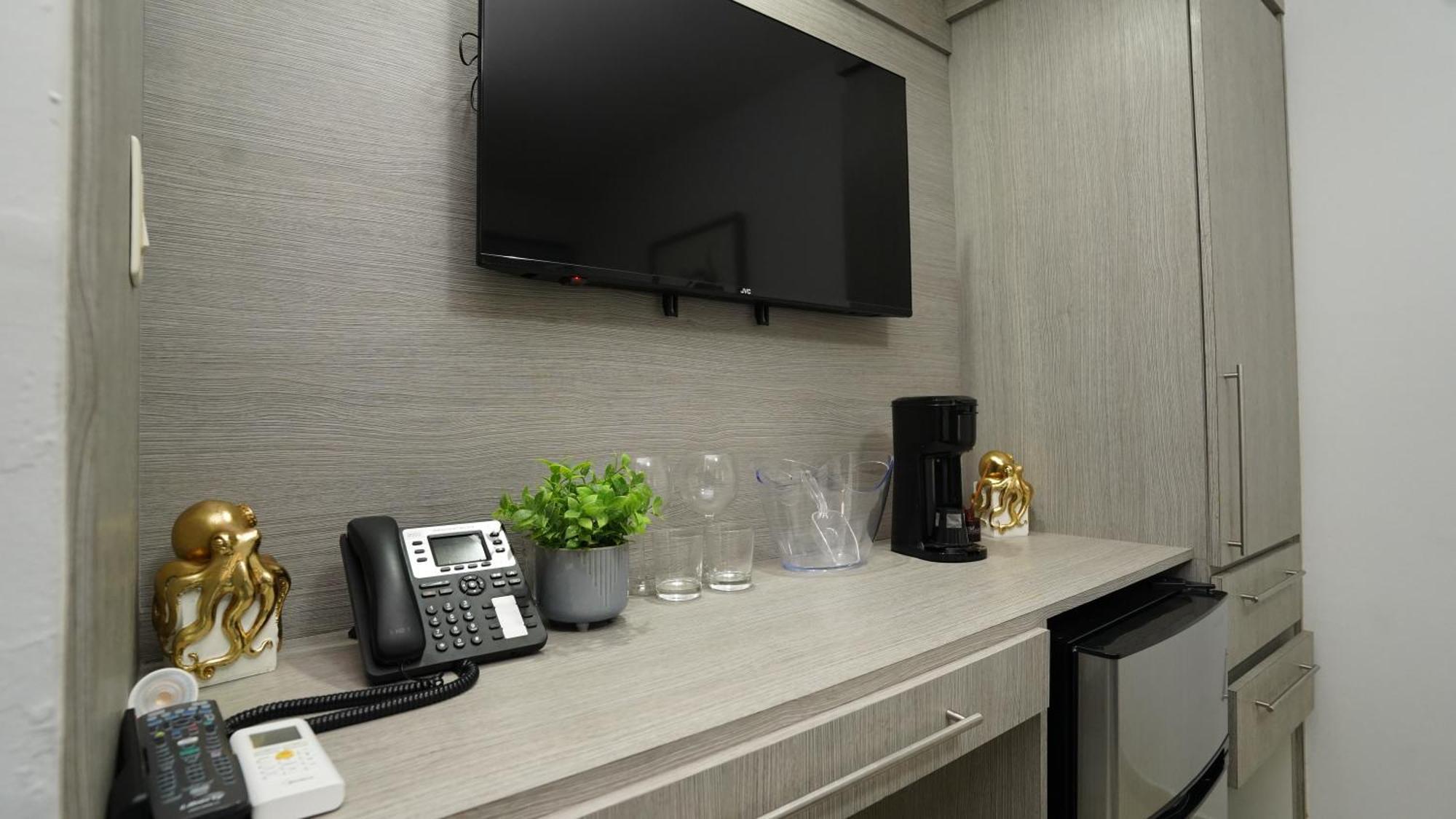 Aparthotel La Placita Hotel-suite 203 *