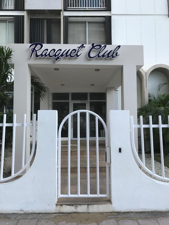 Racquet Club *