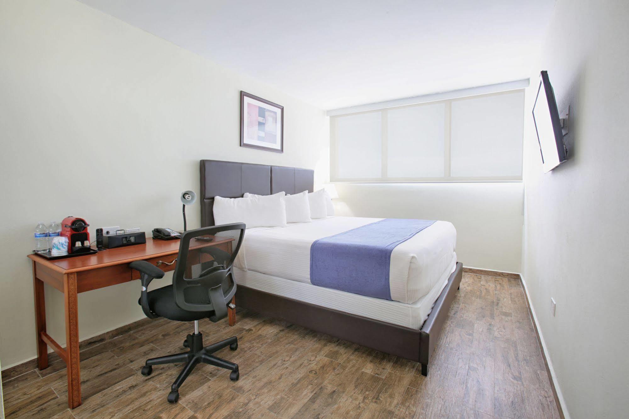Hotel Airport 3*