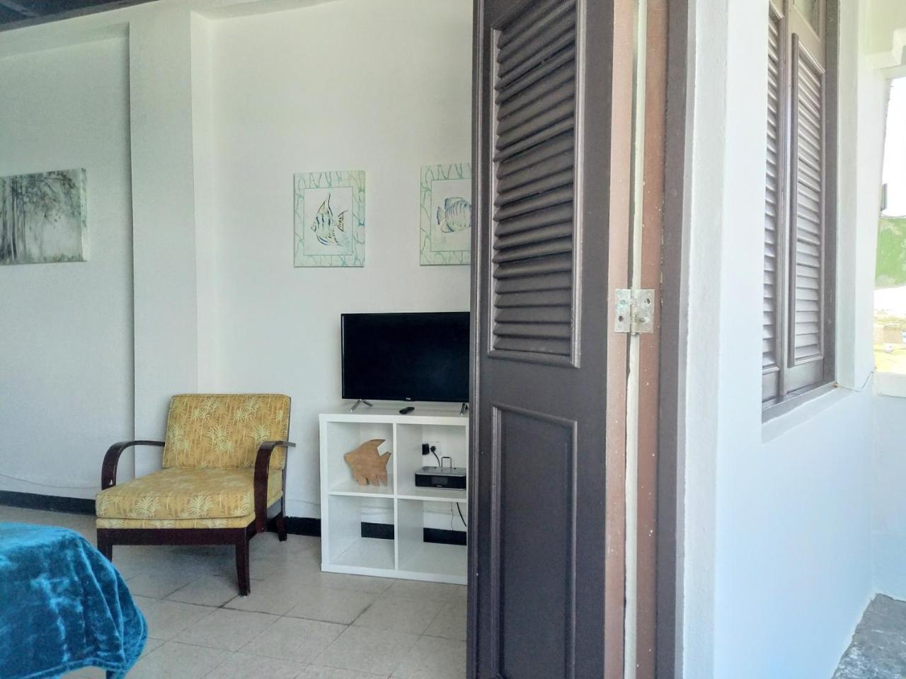Aparthotel La Capitana Old Building