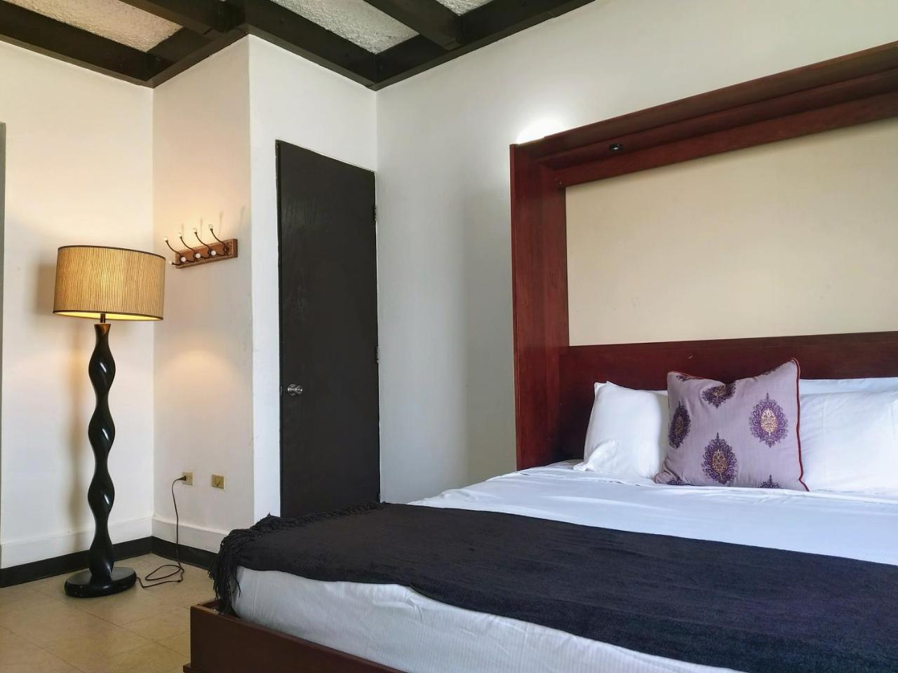 La Capitana Old Building 3* San Juan