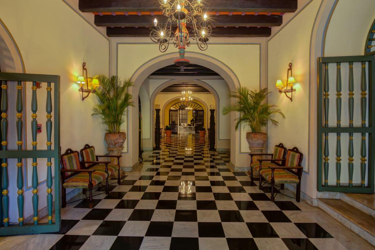 El Convento Hotel