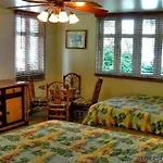 Oceana Hostal Playero