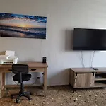 Davinci 2-Bedroom Condo On The Beach, No Chores