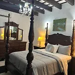 San Juan Colonial Apartment