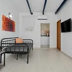 Otium With Pool Pet Friendly Near The Beach