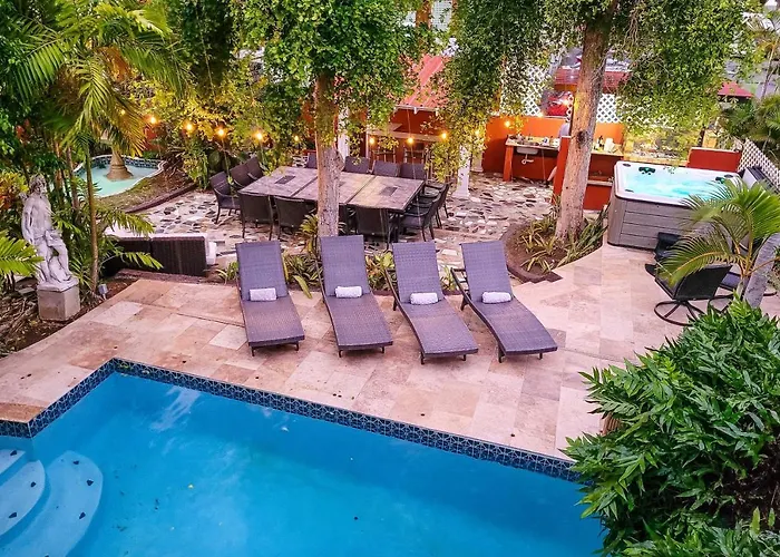 Luxurious San Juan Villa With Pool - Walk To Beach!