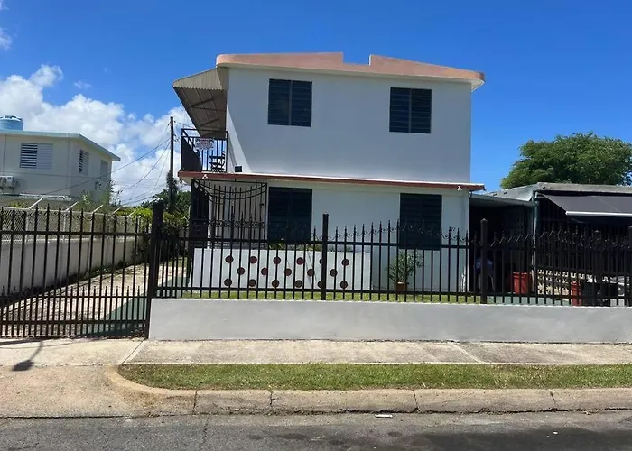 Sunny Breeze 2 Bed Apt Airport And Beaches Are Close
