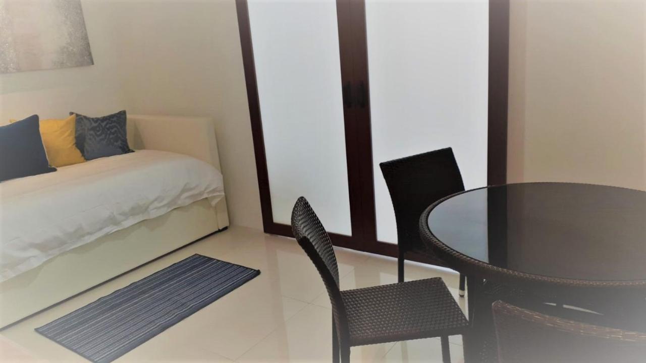 Esj Towers Jr One Bedroom - Beachfront Top Location View Lux!