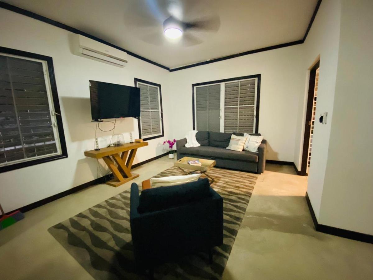 Emmanuelli Sur 3 Bedroom *