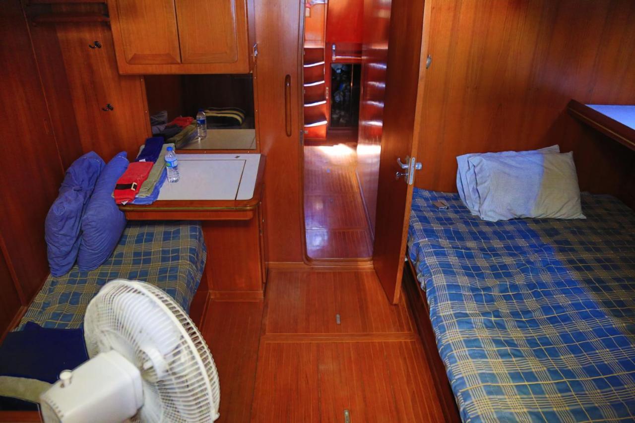 Botel Serenity Boatel In San Juan