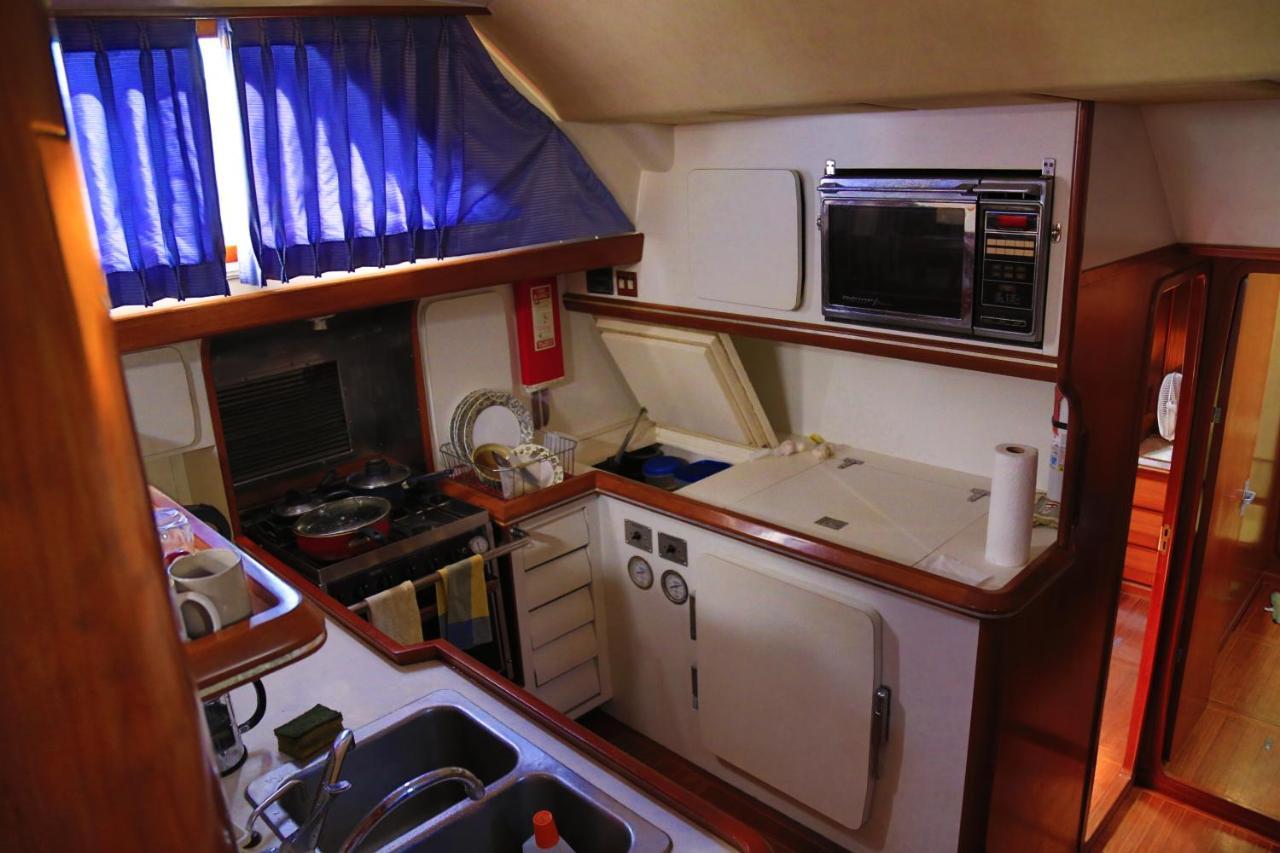 Serenity Boatel In *