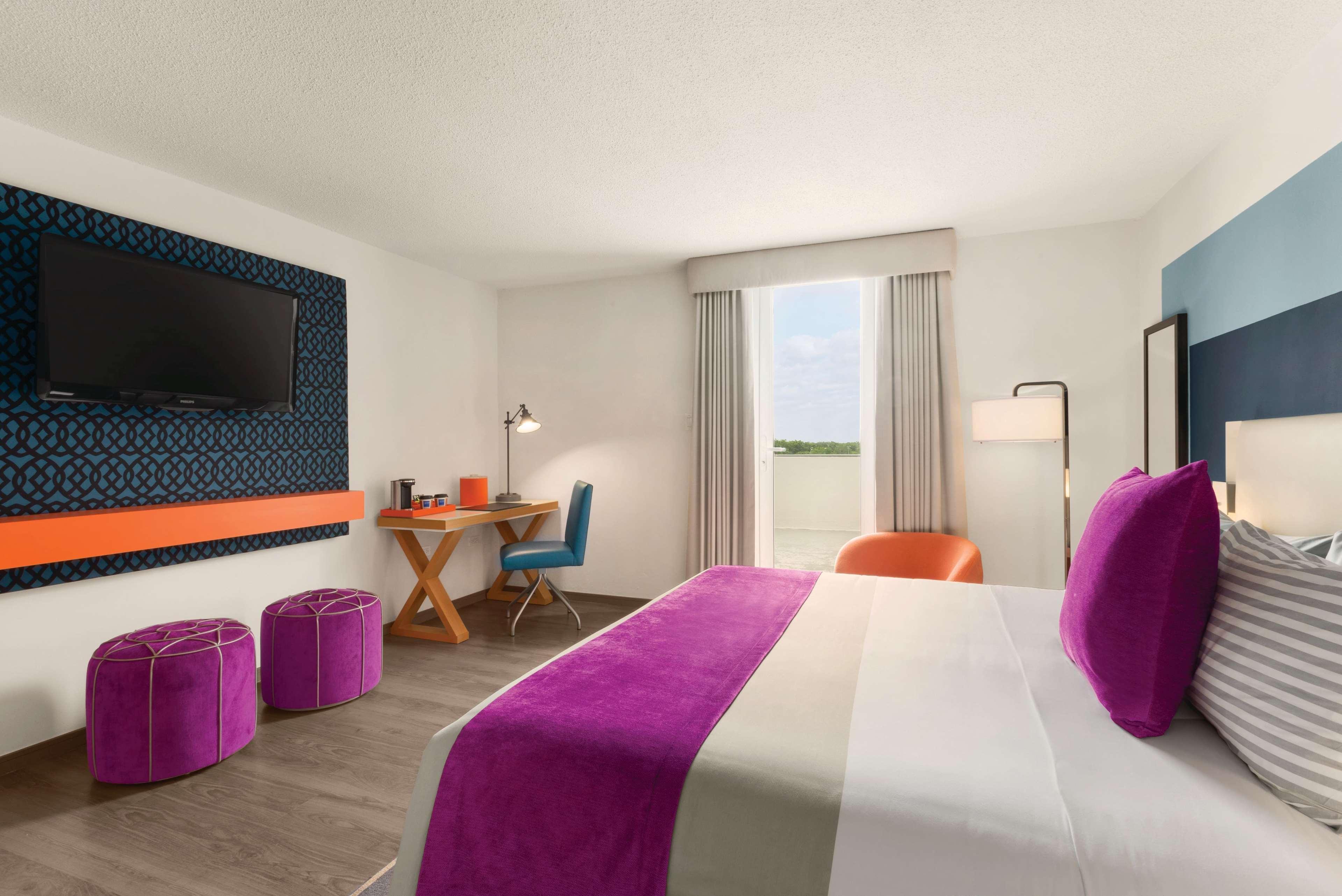 Hotel Tryp By Wyndham Isla 3*