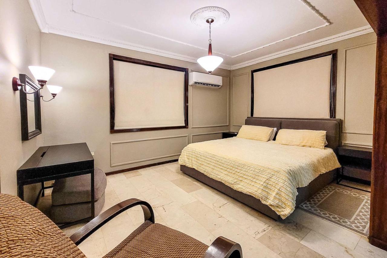 Holiday home Luxurious With Pool - Walk To Beach! *