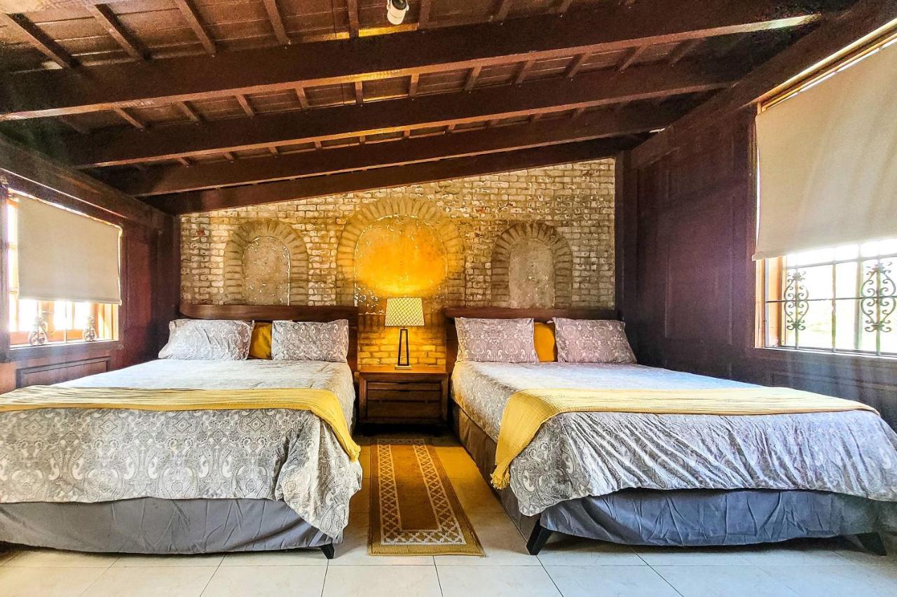 Luxurious With Pool - Walk To Beach! * San Juan
