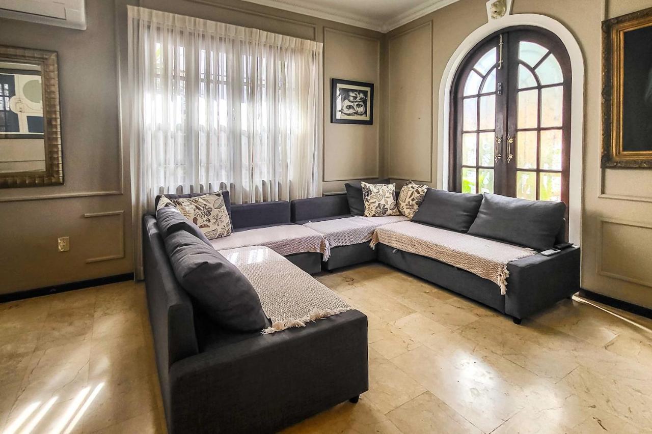 Holiday home Luxurious With Pool - Walk To Beach! *