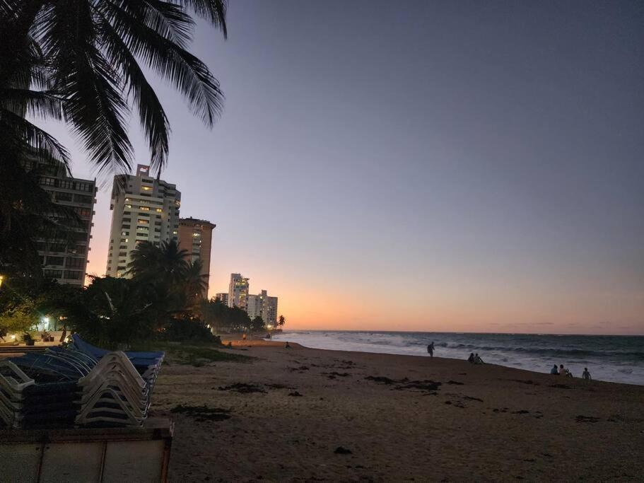 Majestic 2-bedroom Beachside Apartment San Juan