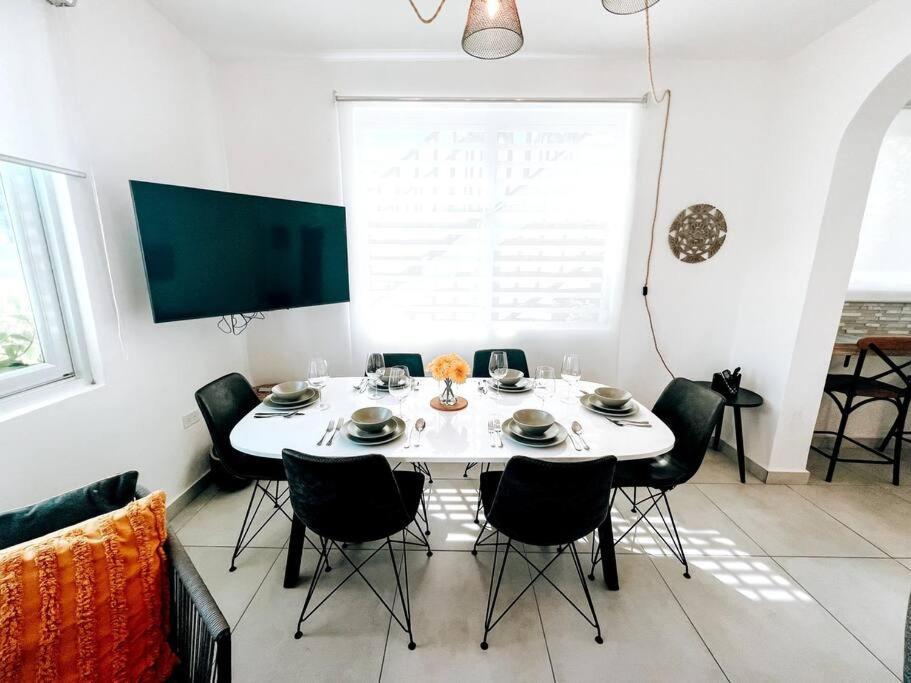 La Casona 1 Modern House Near Ocean Park Apartment *