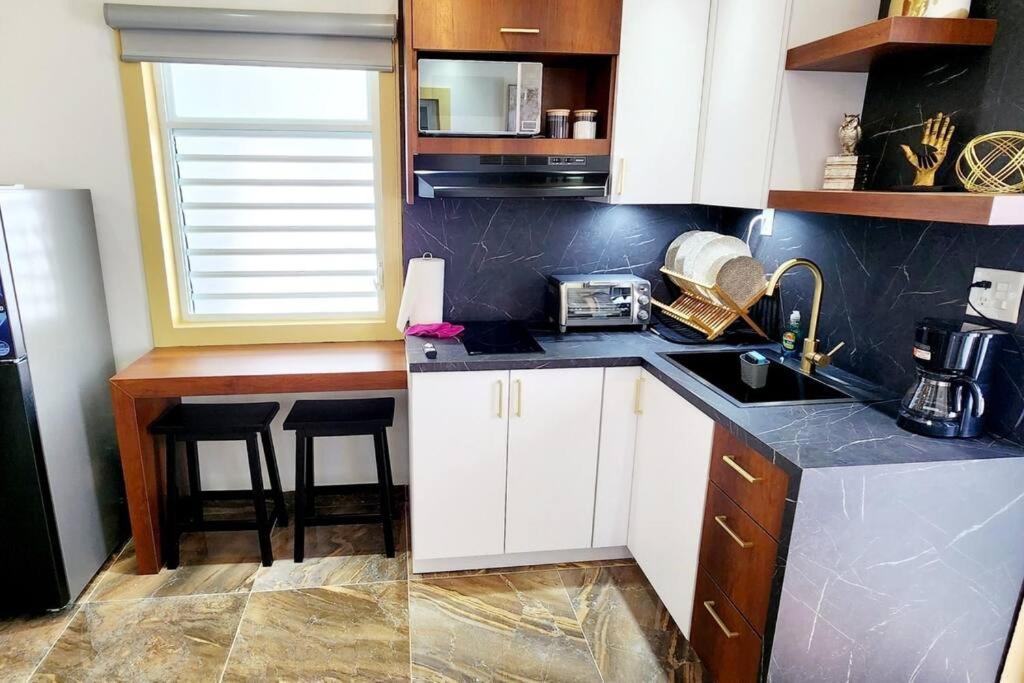 Rh Angeles Apartment