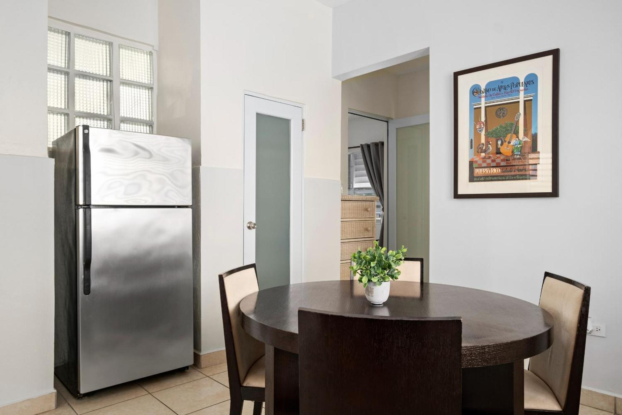 Prime Location At Condado 2br 1 Ba - 3 *