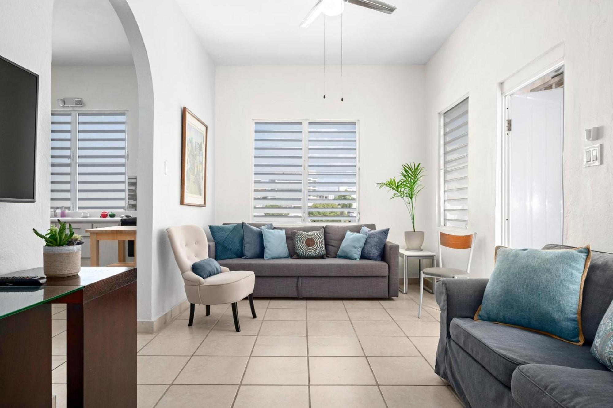 Prime Location At Condado 2br 1 Ba - 3 *