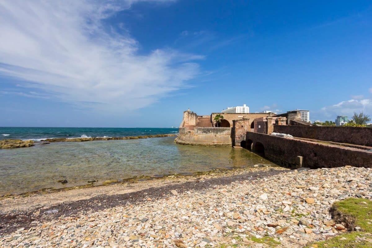 Inn San Cristobal Studio - Oceanfront In Trendy Condado Location *