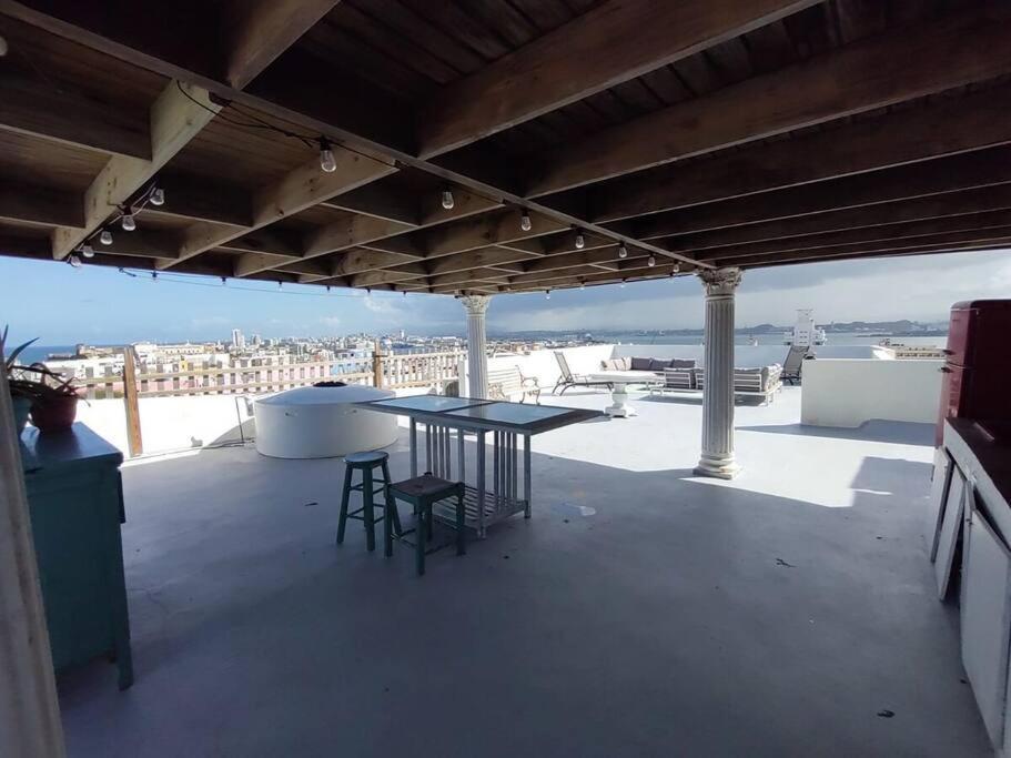 Penthouse With Private Rooftop!
