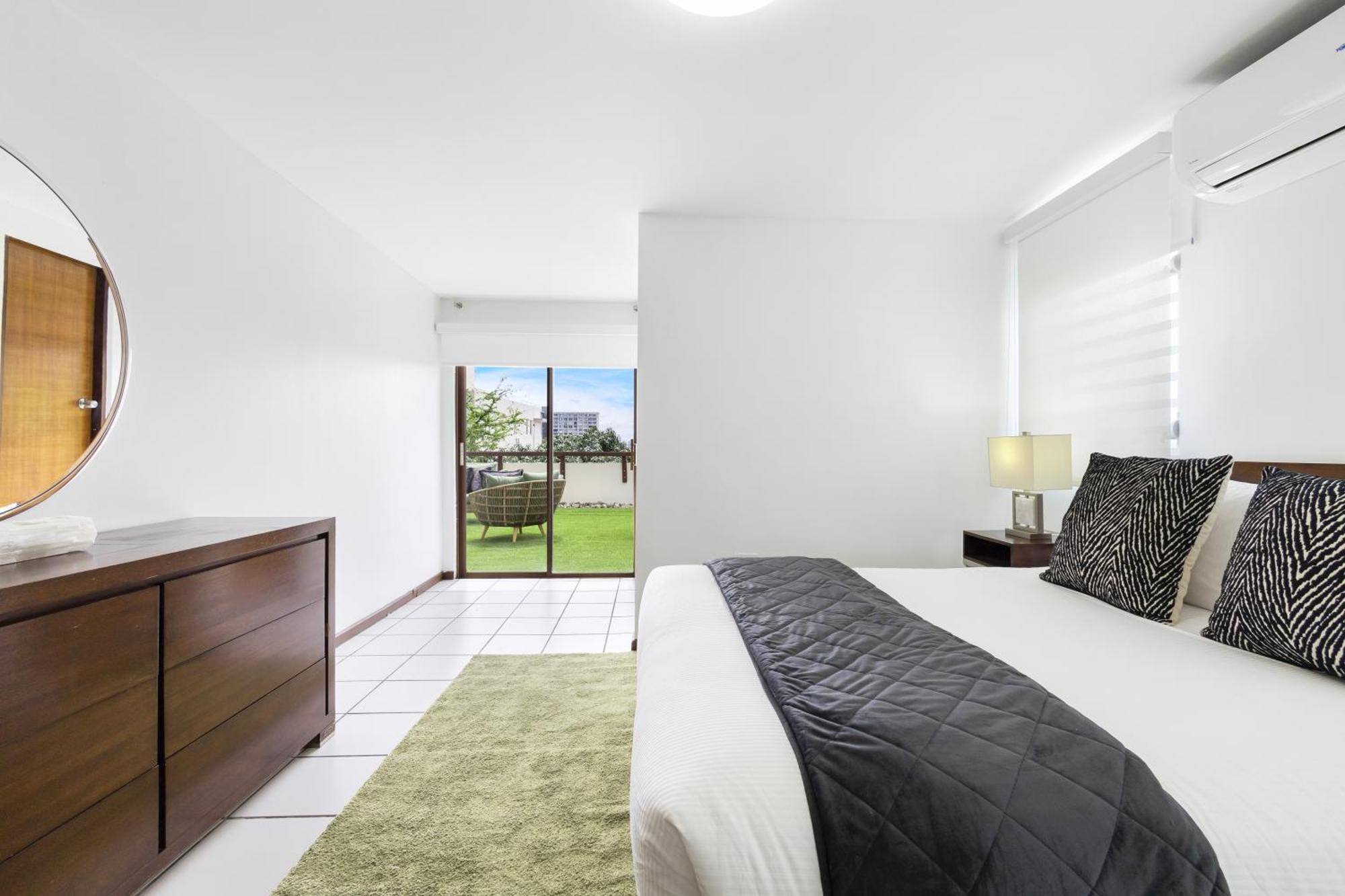 Hidden Gem In Miramar- Power Generator- Parking Apartment San Juan
