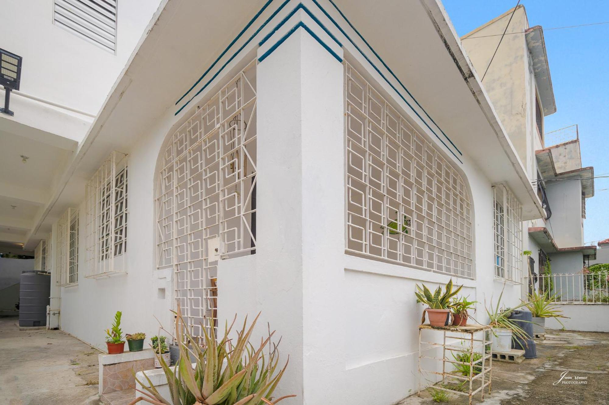Casa Blanca In , La Placita *