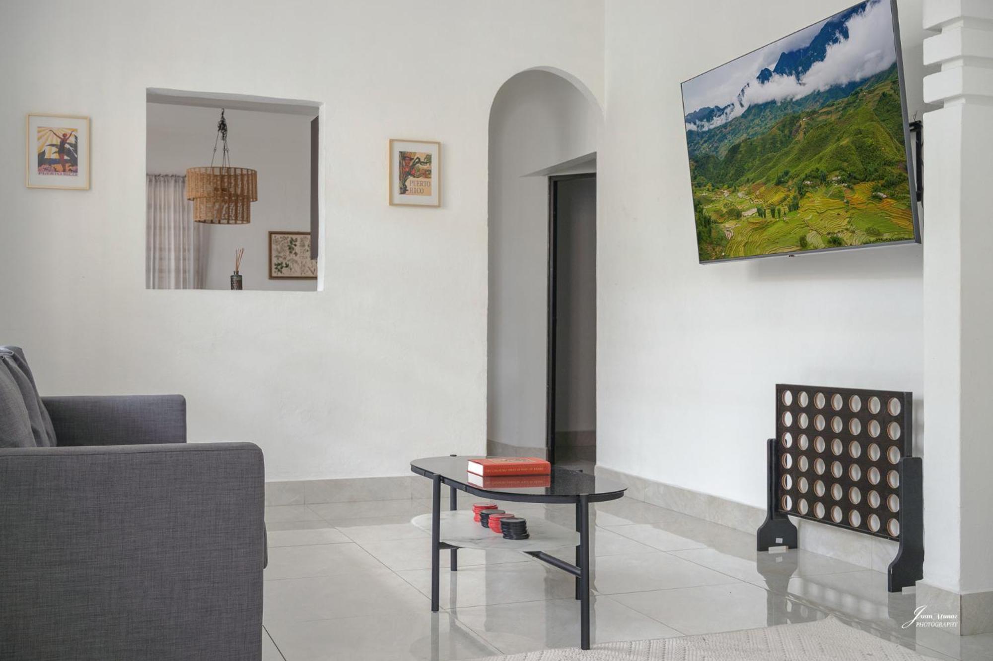 Casa Blanca In , La Placita Villa *