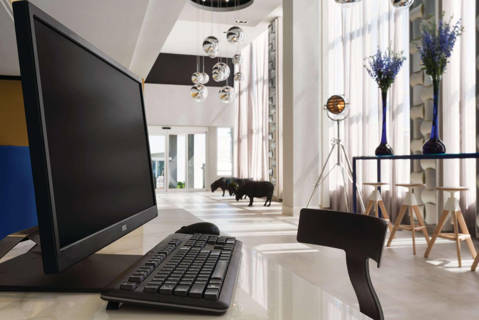 Hotel Tryp By Wyndham Isla San Juan