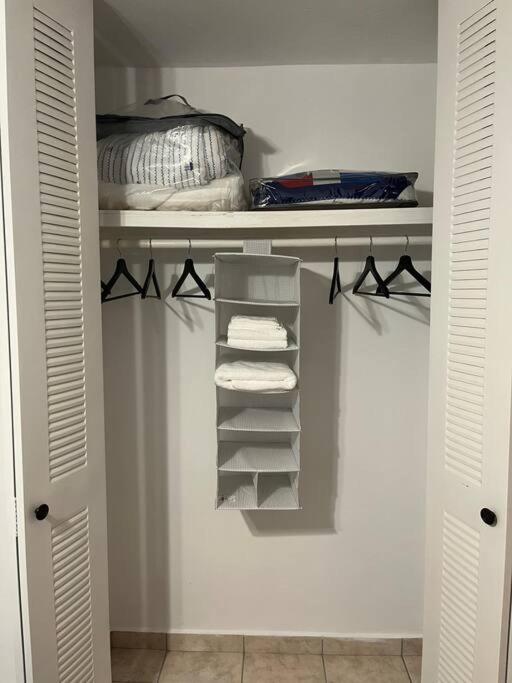 Apartment Sunny Breeze 2 Bed Airport And Beaches Are Close